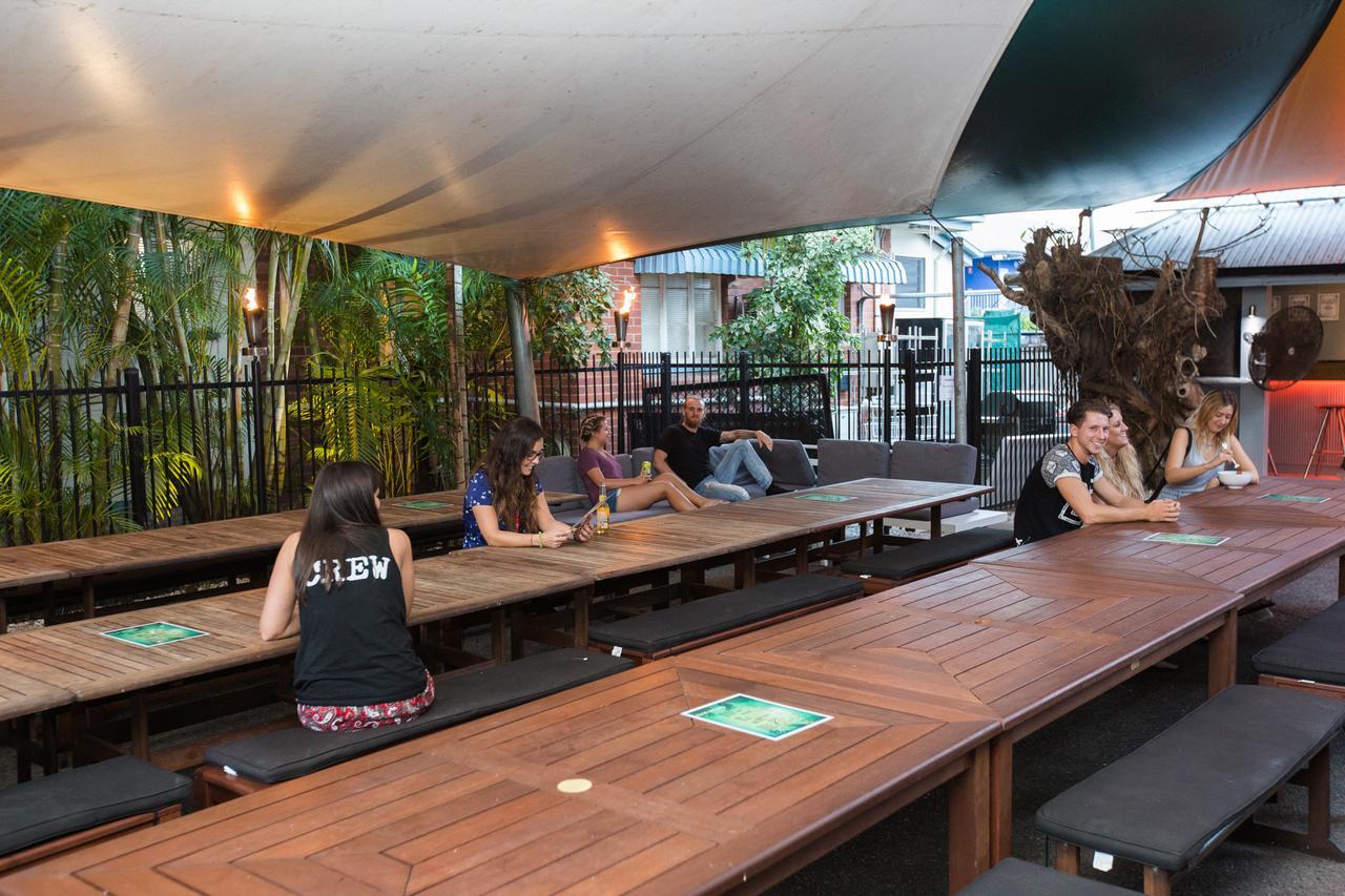 Mad Monkey Central Cairns Exterior photo